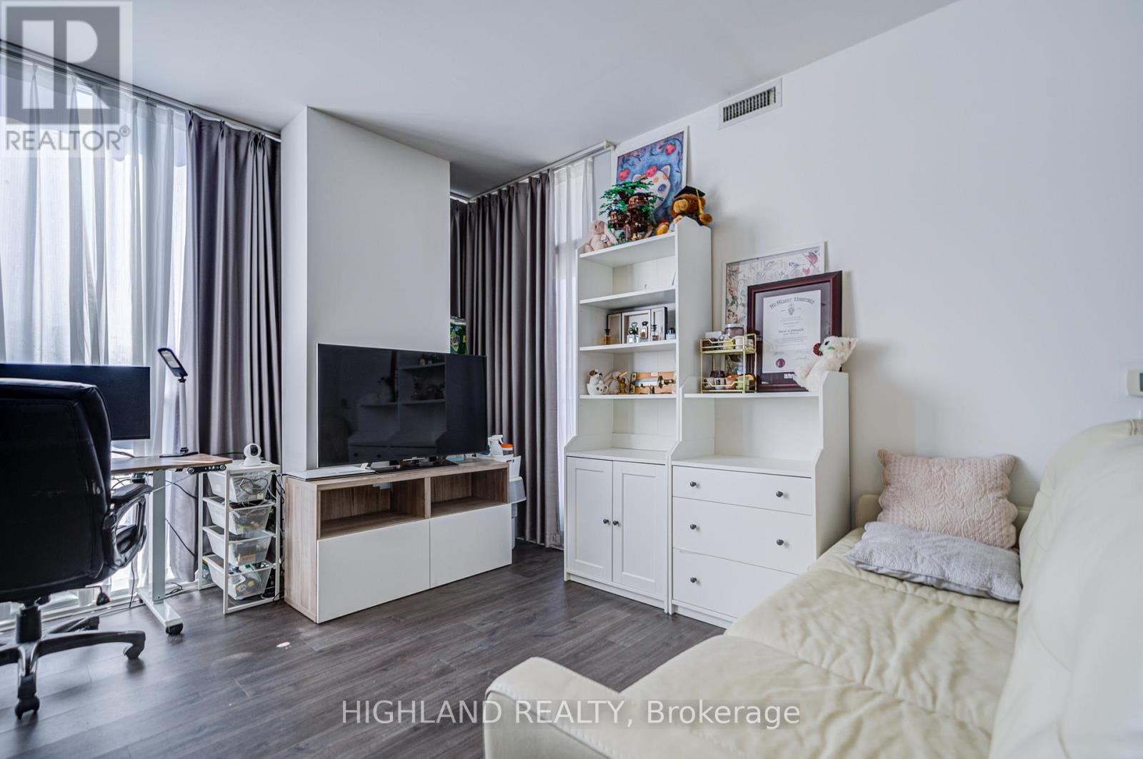 2106 - 88 Blue Jays Way, Toronto, Ontario  M5V 0L7 - Photo 13 - C12998120