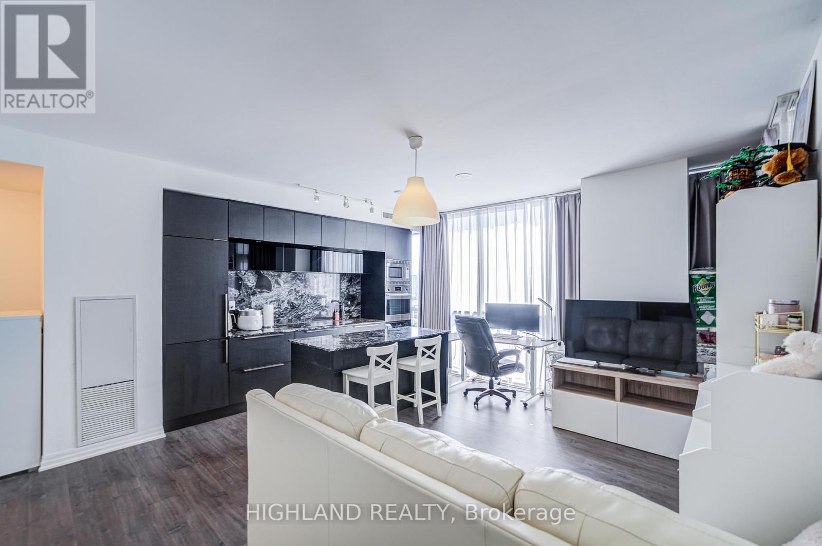 2106 - 88 Blue Jays Way, Toronto, Ontario  M5V 0L7 - Photo 14 - C12998120