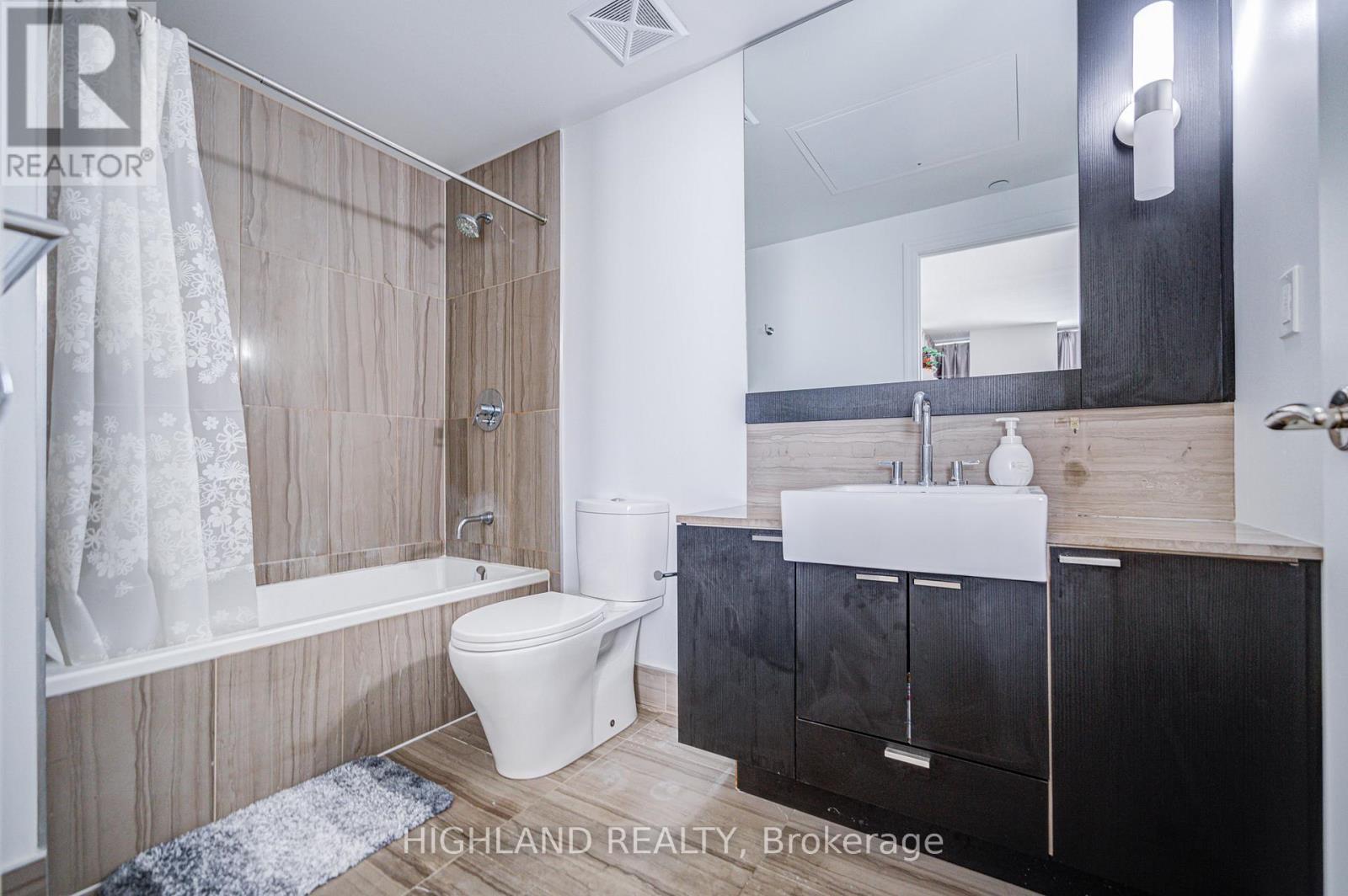 2106 - 88 Blue Jays Way, Toronto, Ontario  M5V 0L7 - Photo 19 - C12998120