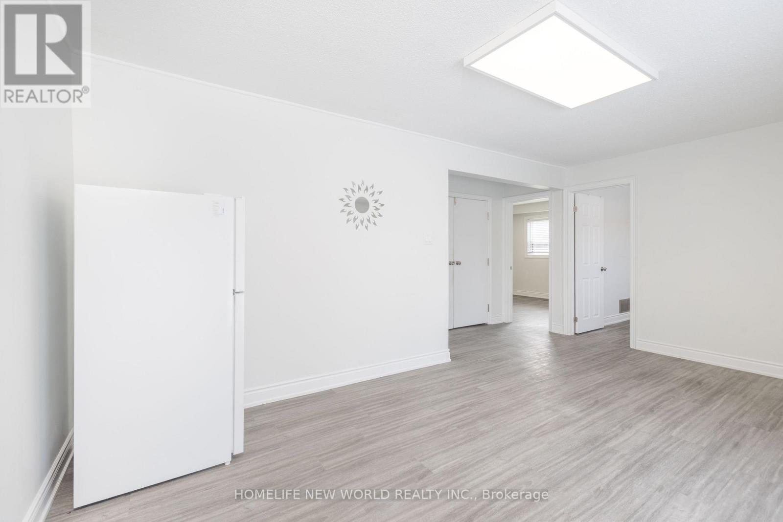 Part Of Main/ground Floor - 96 Ernest Avenue, Toronto, Ontario  M2J 3T6 - Photo 6 - C12998130