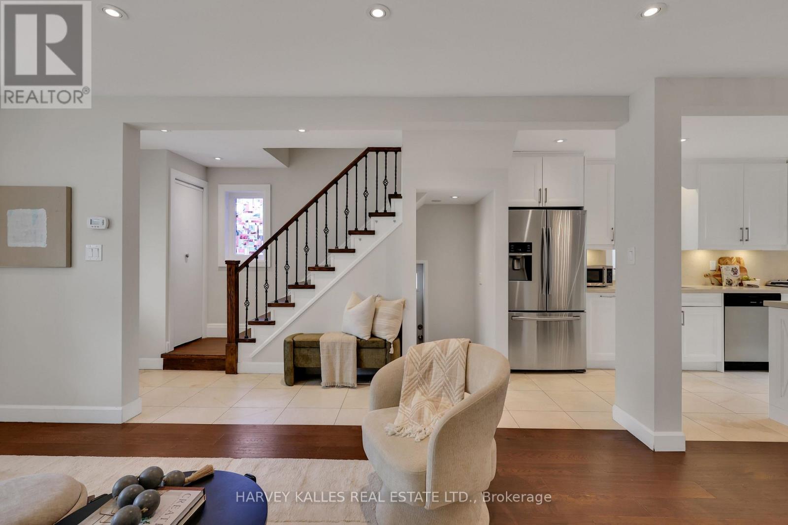 320 Melrose Avenue, Toronto, Ontario  M5M 1Z4 - Photo 13 - C12998150