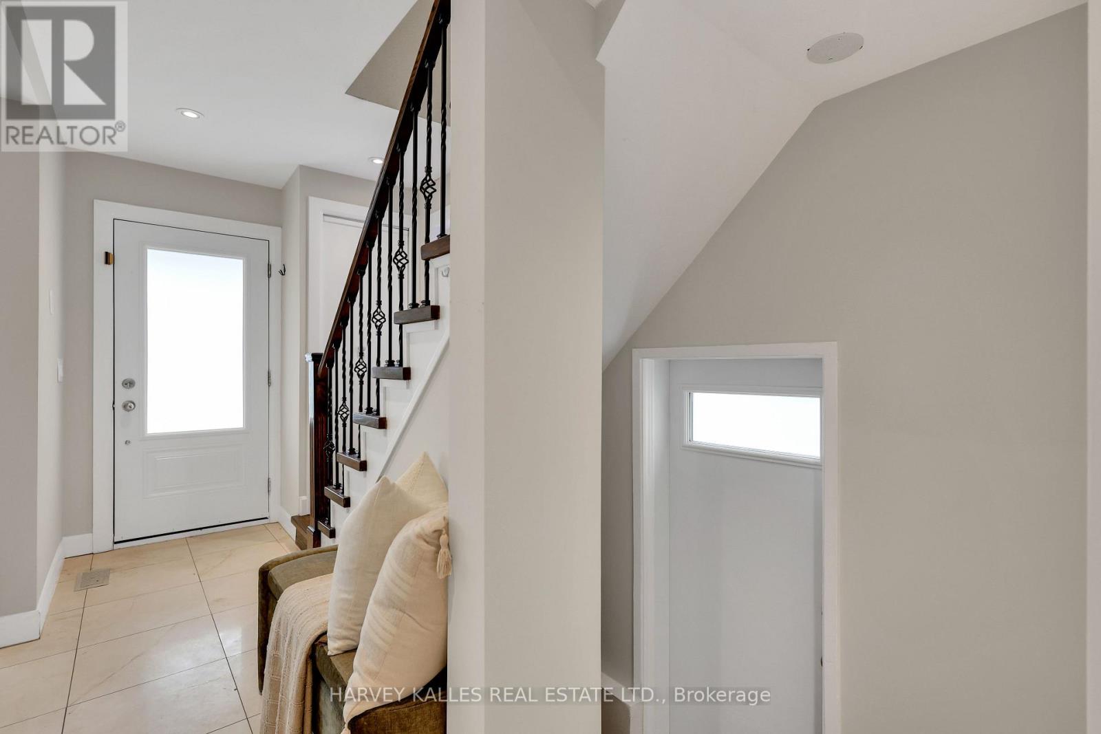 320 Melrose Avenue, Toronto, Ontario  M5M 1Z4 - Photo 14 - C12998150