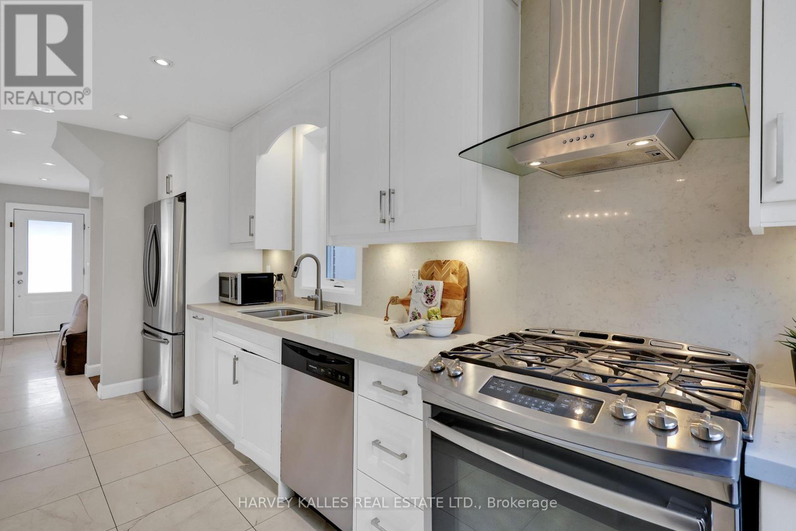 320 Melrose Avenue, Toronto, Ontario  M5M 1Z4 - Photo 24 - C12998150