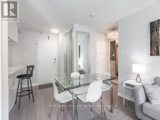 202 - 105 Mccaul Street, Toronto, Ontario M5T 2X4 - Photo 10 - C12998164