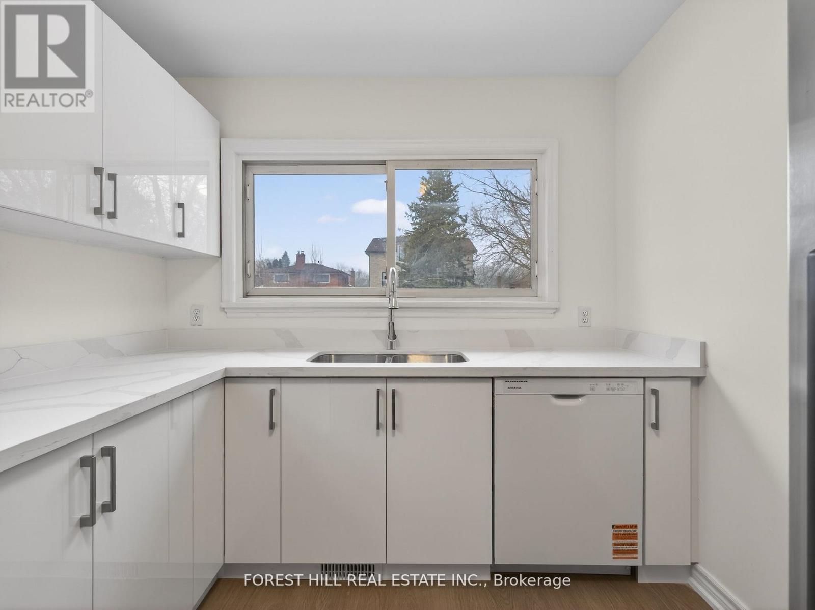 160 Pleasant Avenue, Toronto, Ontario  M2M 1M3 - Photo 10 - C12998180