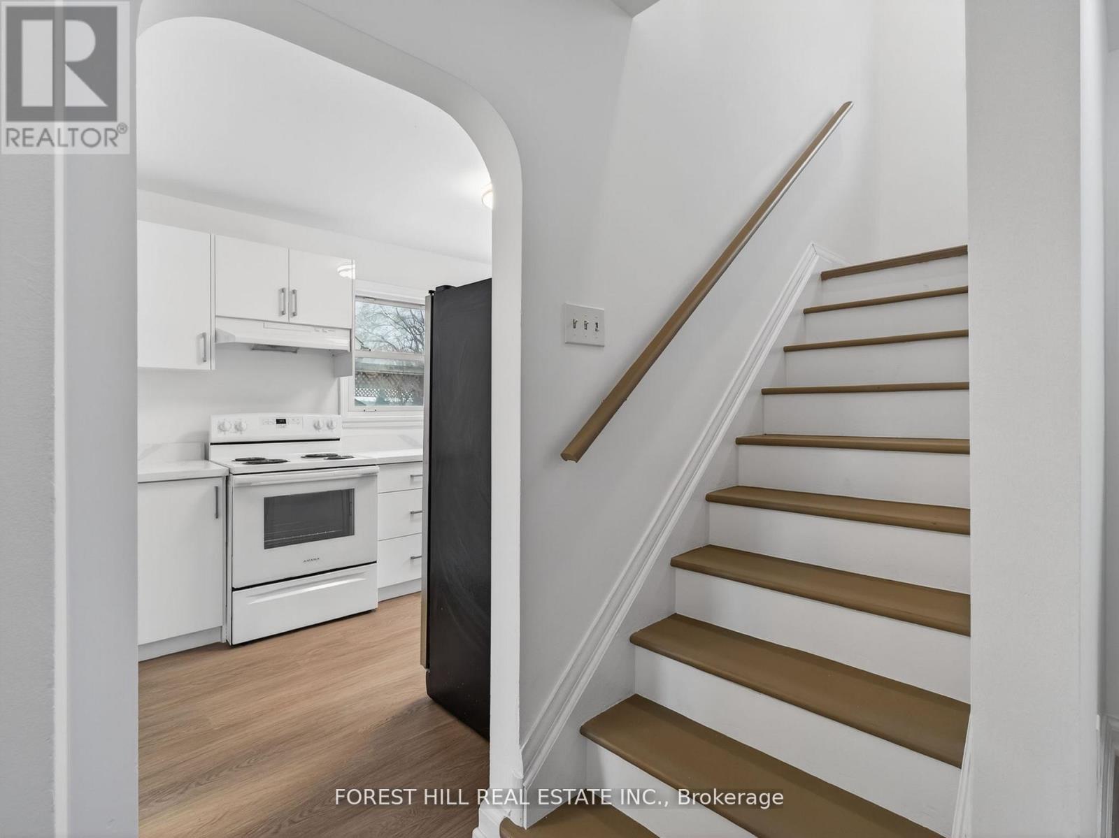 160 Pleasant Avenue, Toronto, Ontario  M2M 1M3 - Photo 14 - C12998180