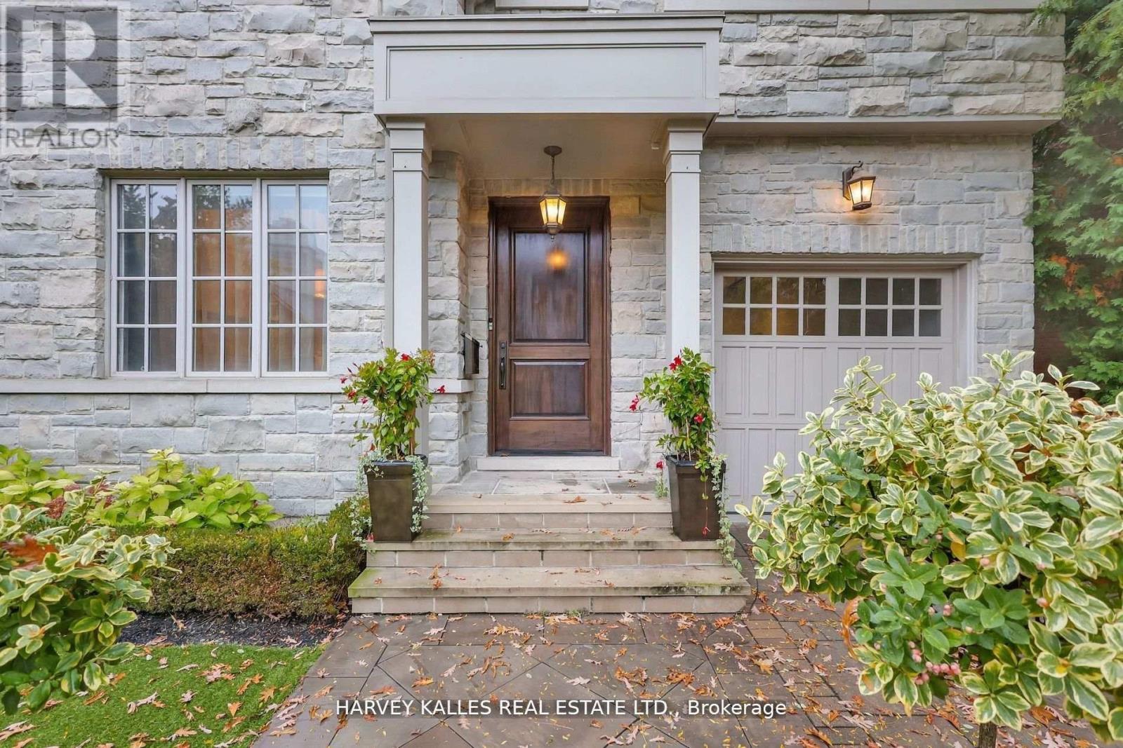 62 Heath Street W, Toronto, Ontario  M4V 1T4 - Photo 2 - C12998182