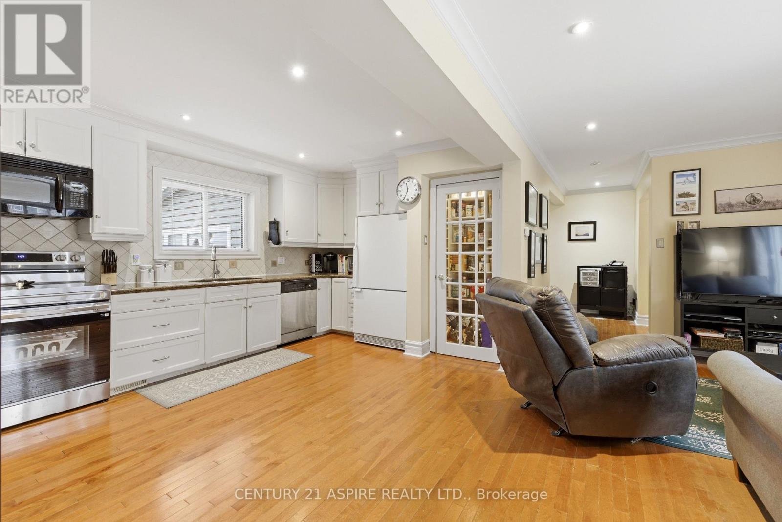 102 Birch Street, Deep River, Ontario K0J 1P0 - Photo 10 - X12998146