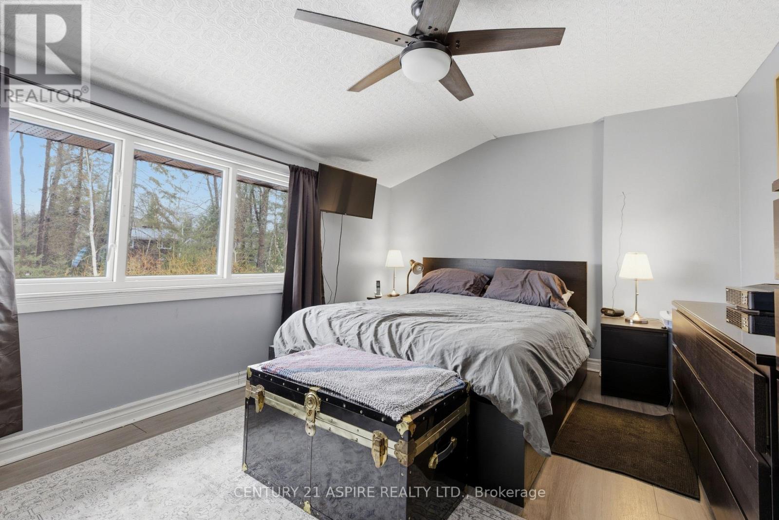 102 Birch Street, Deep River, Ontario K0J 1P0 - Photo 22 - X12998146