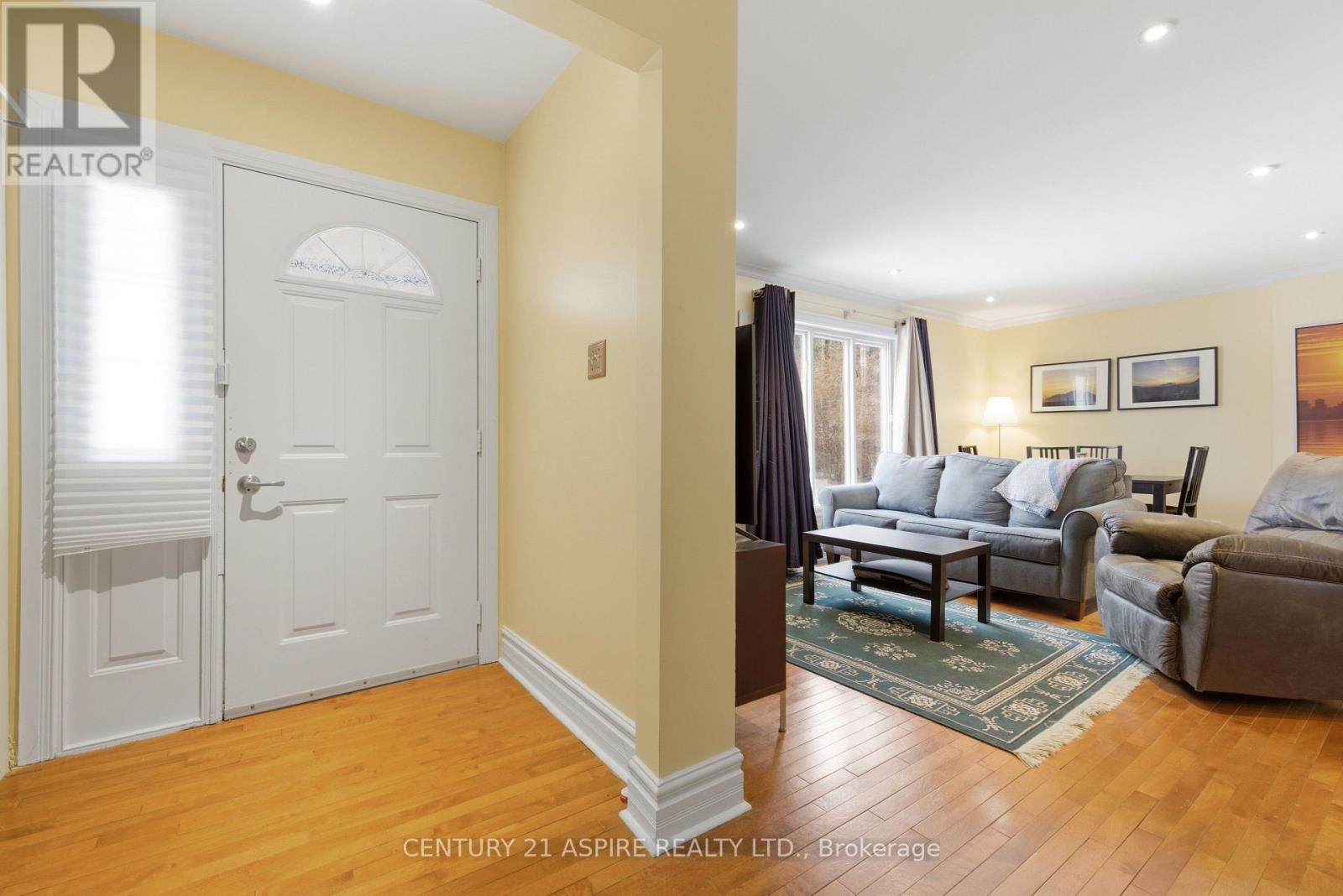 102 Birch Street, Deep River, Ontario K0J 1P0 - Photo 5 - X12998146