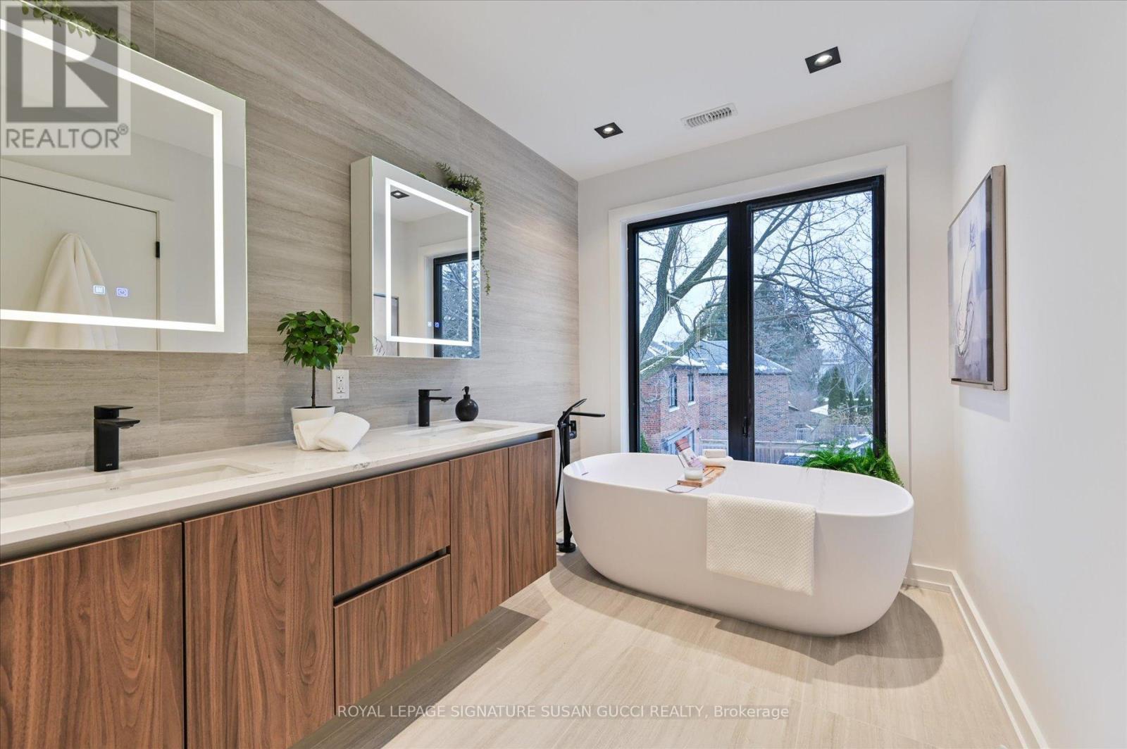 44 Doris Drive, Toronto, Ontario  M4B 3C9 - Photo 22 - E12998116