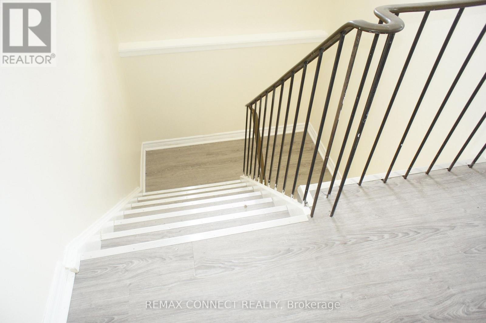 46 Shoredale Drive, Toronto, Ontario  M1G 3S9 - Photo 9 - E12998222