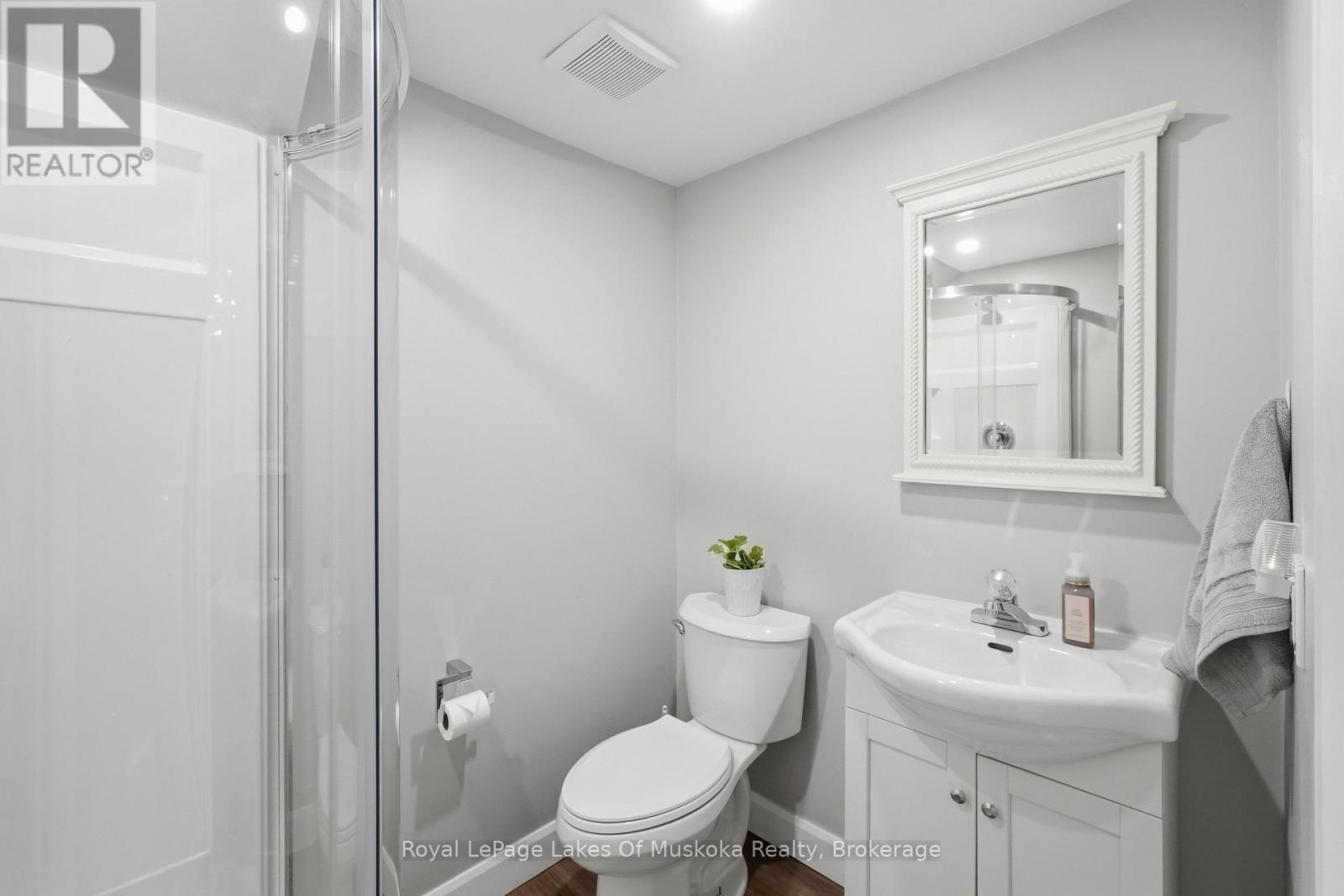 12 Manominee Street, Huntsville, Ontario  P1H 1H2 - Photo 22 - X12996660