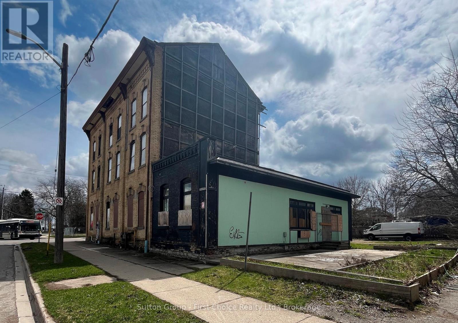 388 Downie Street, Stratford, Ontario  N5A 1X6 - Photo 6 - X12680506