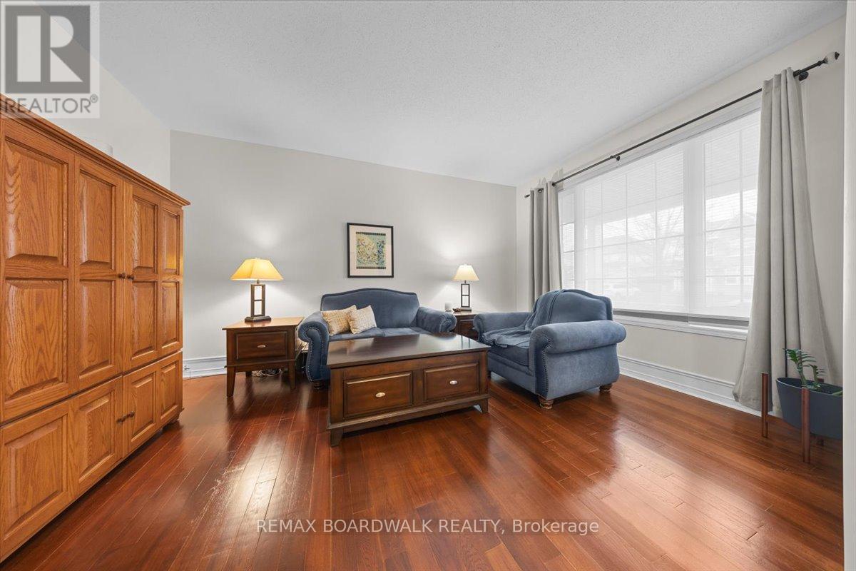 131 Chancery Crescent, Ottawa, Ontario  K4A 4N4 - Photo 4 - X12995606