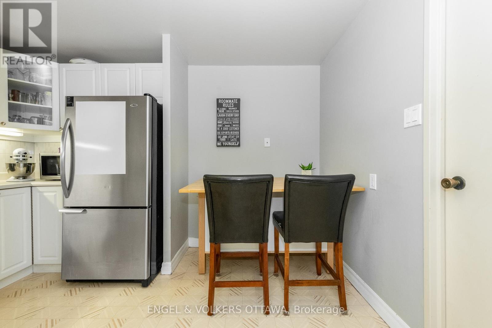 906 - 373 Laurier Avenue E, Ottawa, Ontario  K1N 8X6 - Photo 17 - X12998214