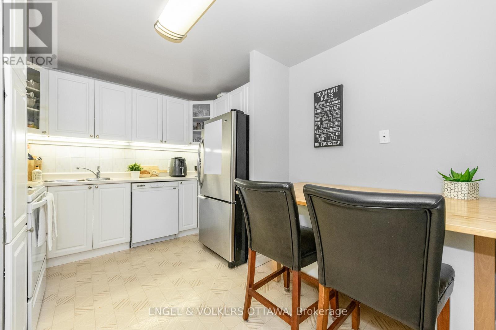 906 - 373 Laurier Avenue E, Ottawa, Ontario  K1N 8X6 - Photo 18 - X12998214