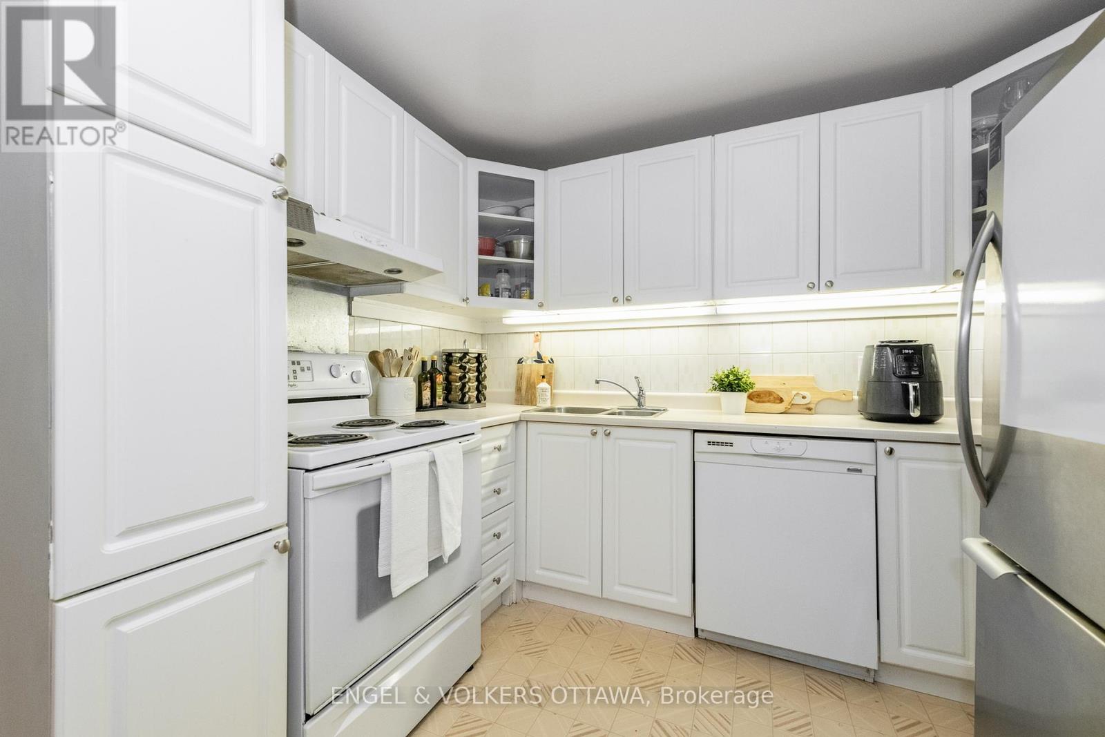 906 - 373 Laurier Avenue E, Ottawa, Ontario  K1N 8X6 - Photo 20 - X12998214