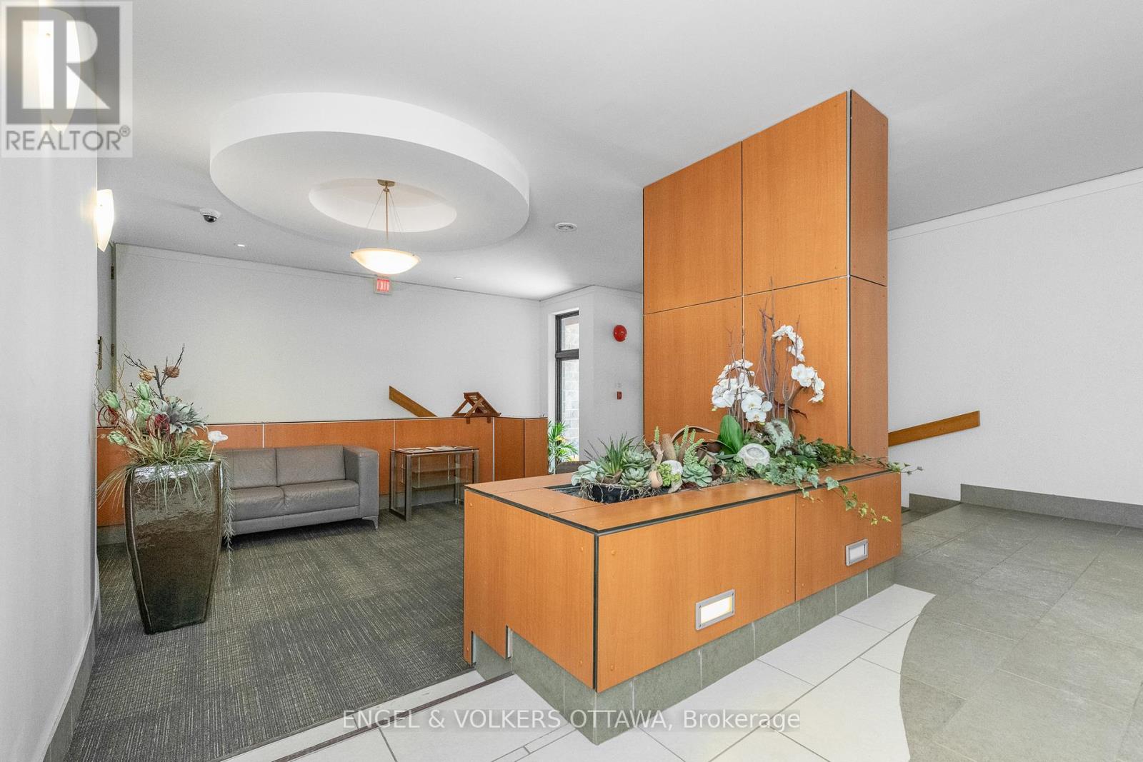 906 - 373 Laurier Avenue E, Ottawa, Ontario  K1N 8X6 - Photo 3 - X12998214