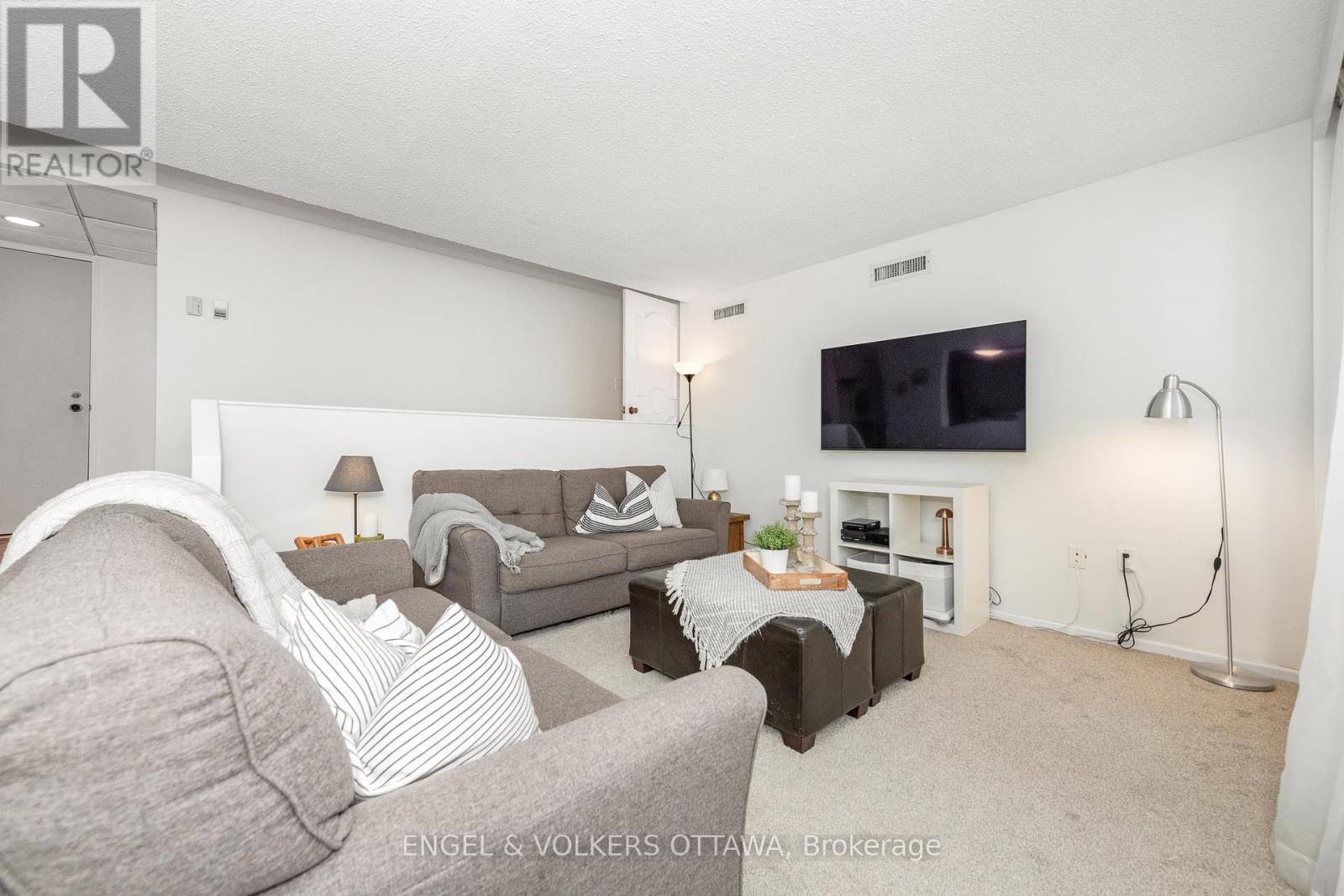 906 - 373 Laurier Avenue E, Ottawa, Ontario  K1N 8X6 - Photo 8 - X12998214