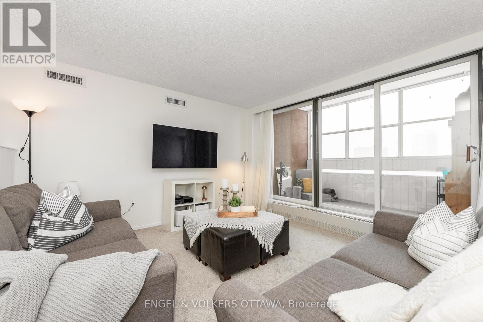 906 - 373 Laurier Avenue E, Ottawa, Ontario  K1N 8X6 - Photo 9 - X12998214