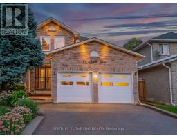 21 LARRATT LANE, Richmond Hill, Ontario