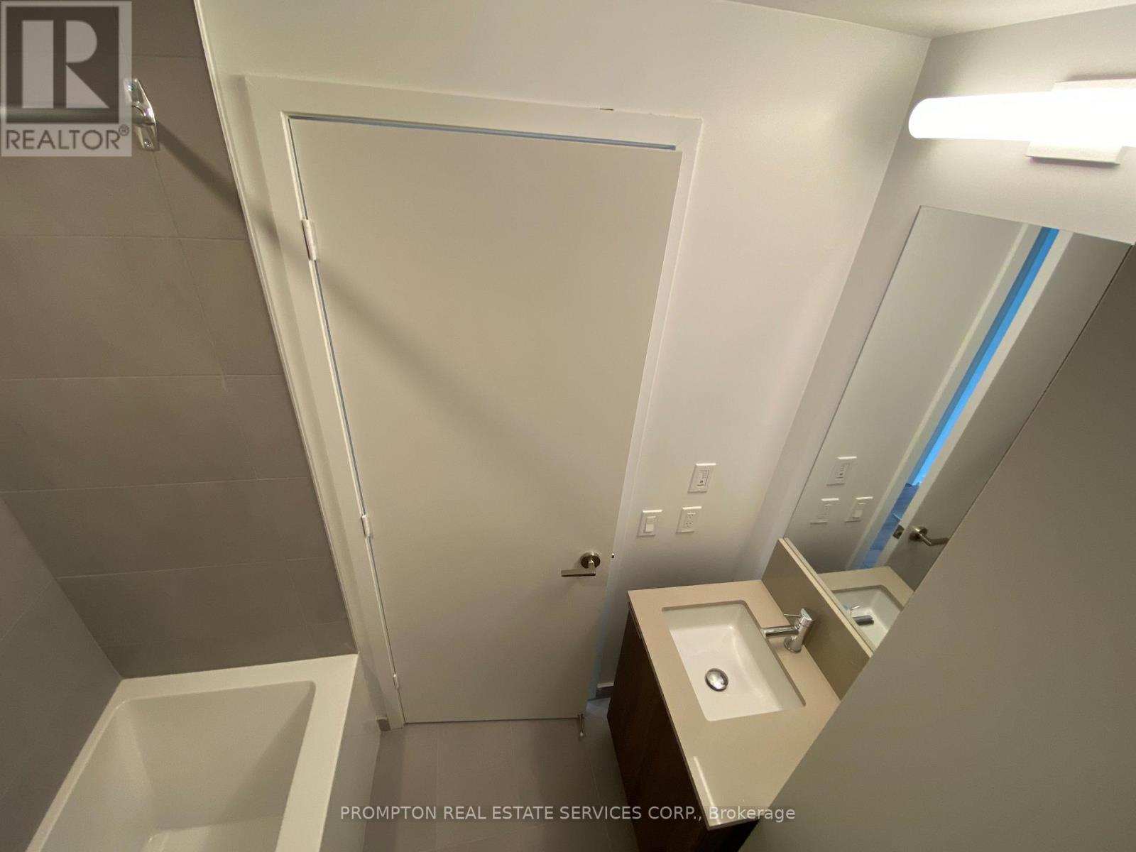 801 - 7890 Jane Street, Vaughan, Ontario  L4K 0K9 - Photo 9 - N12998126