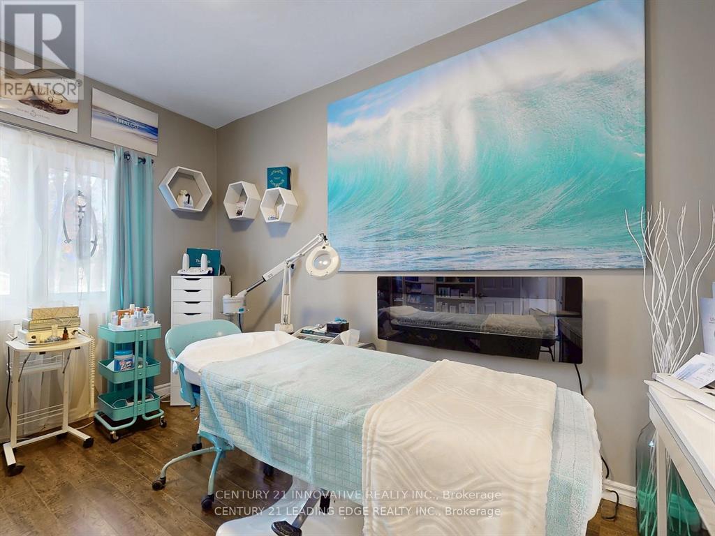 2 - 350 The Queensway S, Georgina, Ontario  L4P 2B9 - Photo 13 - N12998154