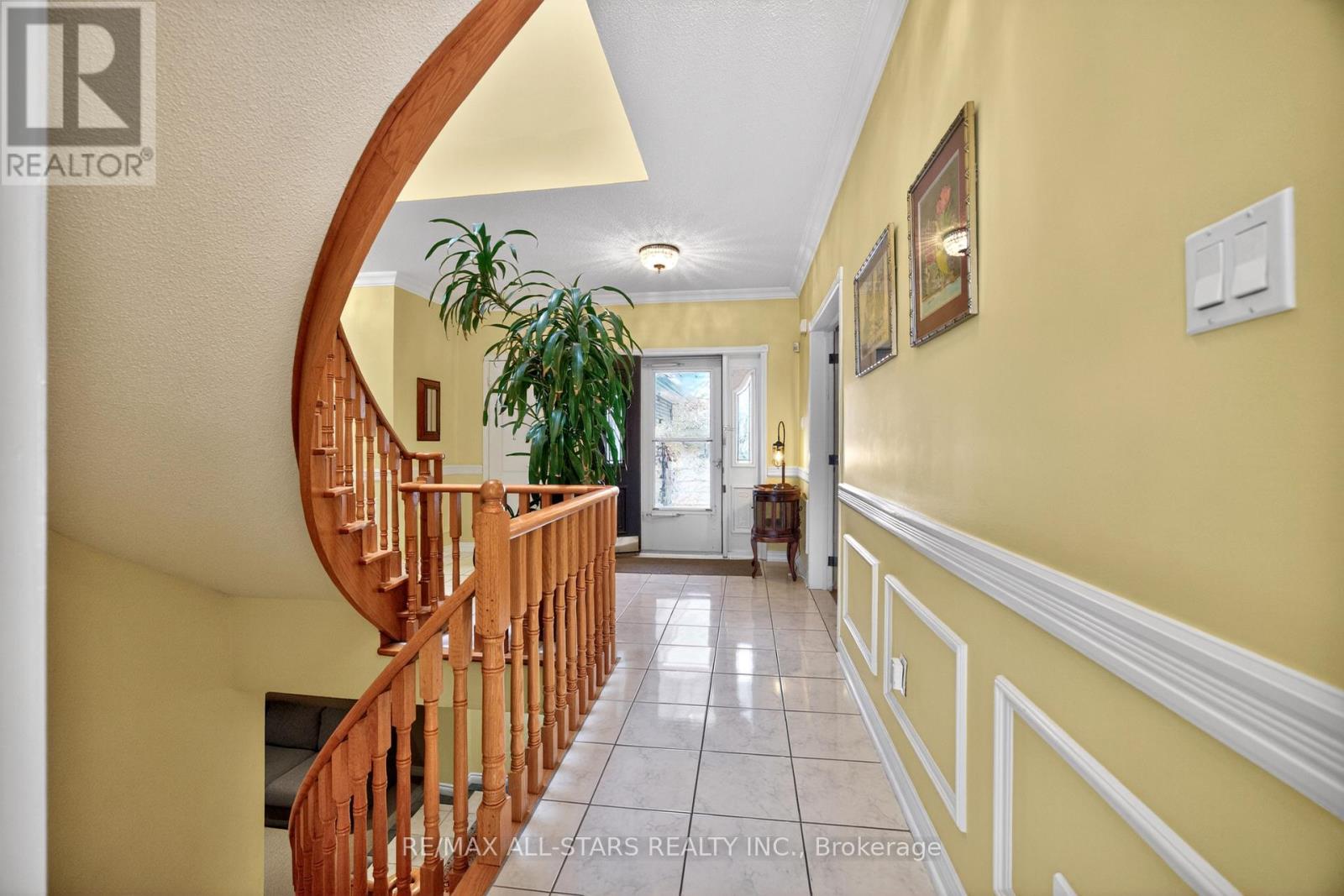 11 Bliss Court, Markham, Ontario  L3R 9E7 - Photo 5 - N12998176