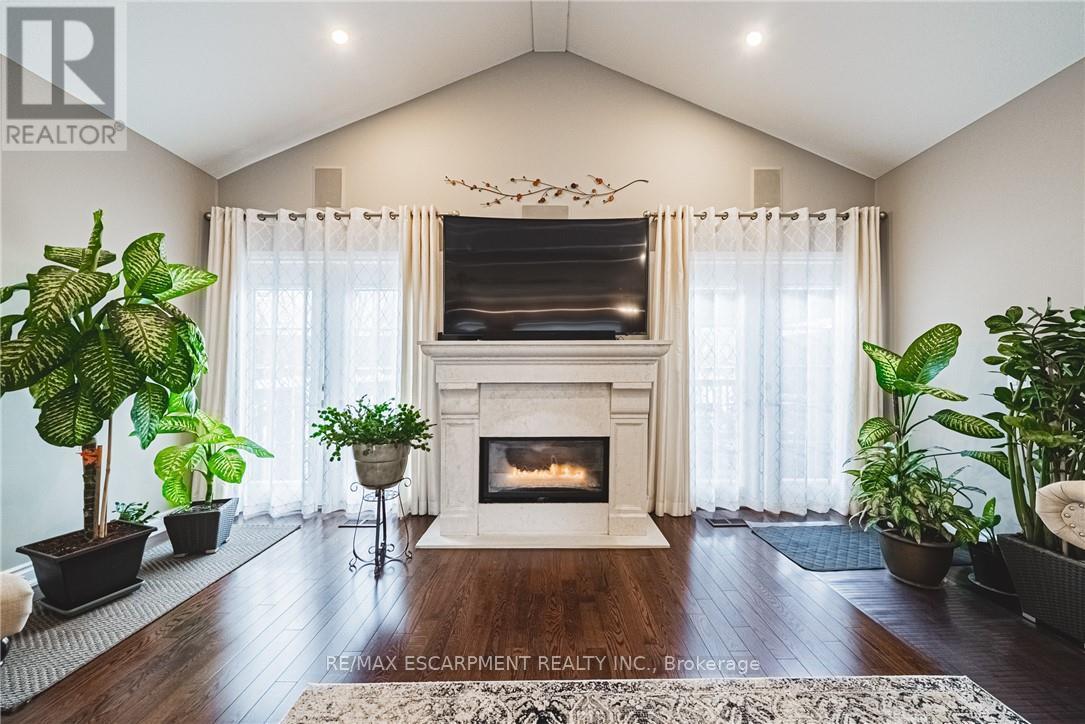 137 Pinehill Drive, Hamilton, Ontario  L0R 1P0 - Photo 18 - X12977472