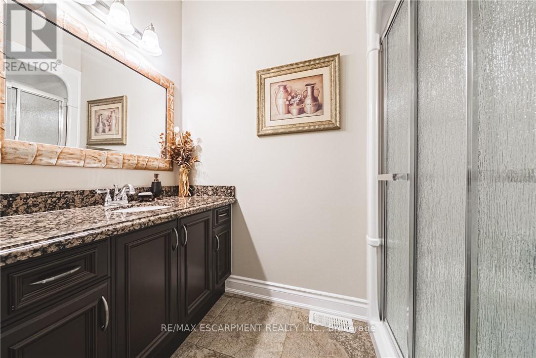 137 Pinehill Drive, Hamilton, Ontario  L0R 1P0 - Photo 25 - X12977472