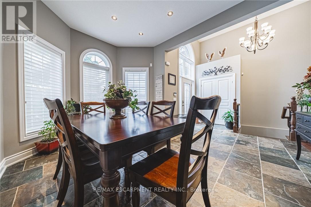 137 Pinehill Drive, Hamilton, Ontario  L0R 1P0 - Photo 11 - X12977472