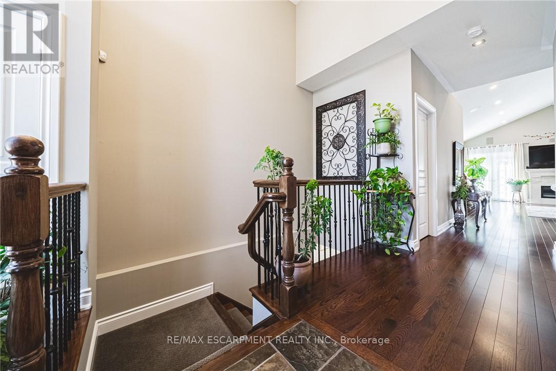 137 Pinehill Drive, Hamilton, Ontario  L0R 1P0 - Photo 26 - X12977472