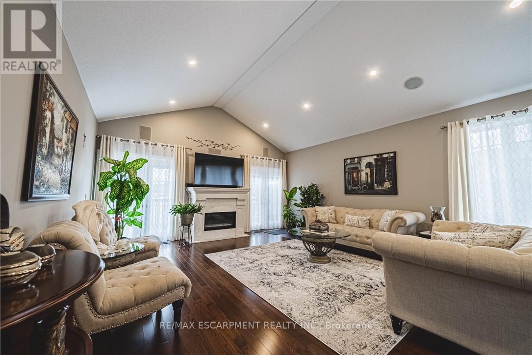 137 Pinehill Drive, Hamilton, Ontario  L0R 1P0 - Photo 17 - X12977472