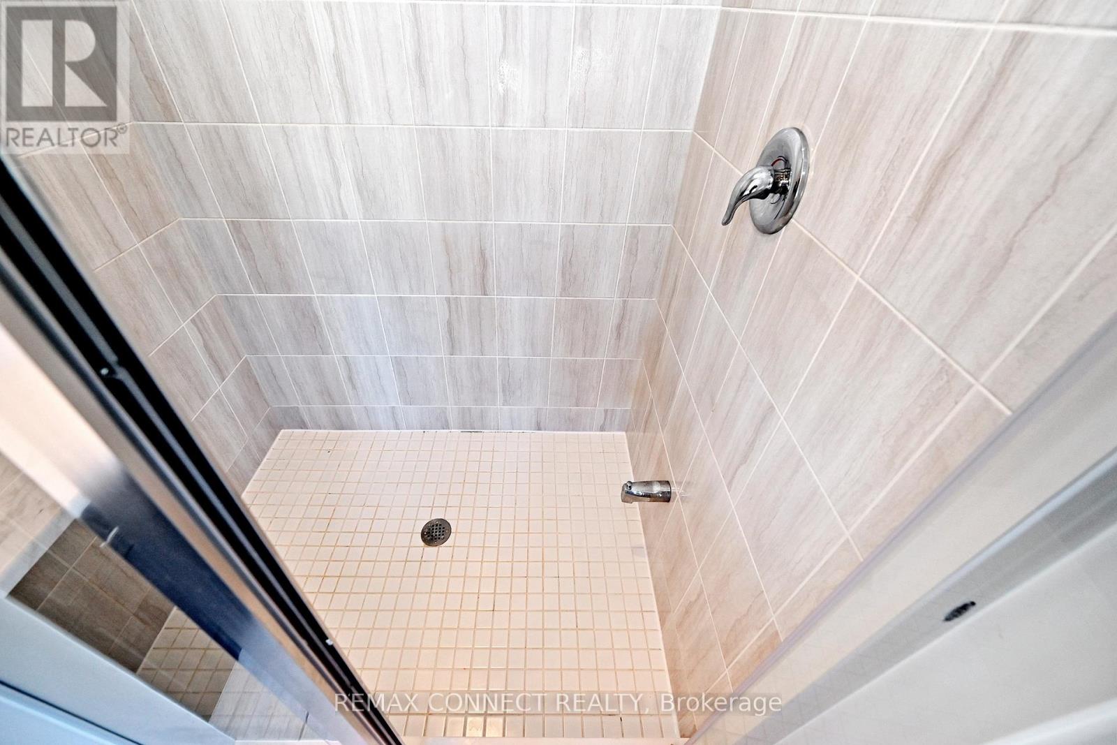 19 Gemma Place, Brampton, Ontario  L6Z 1X9 - Photo 30 - W12998152