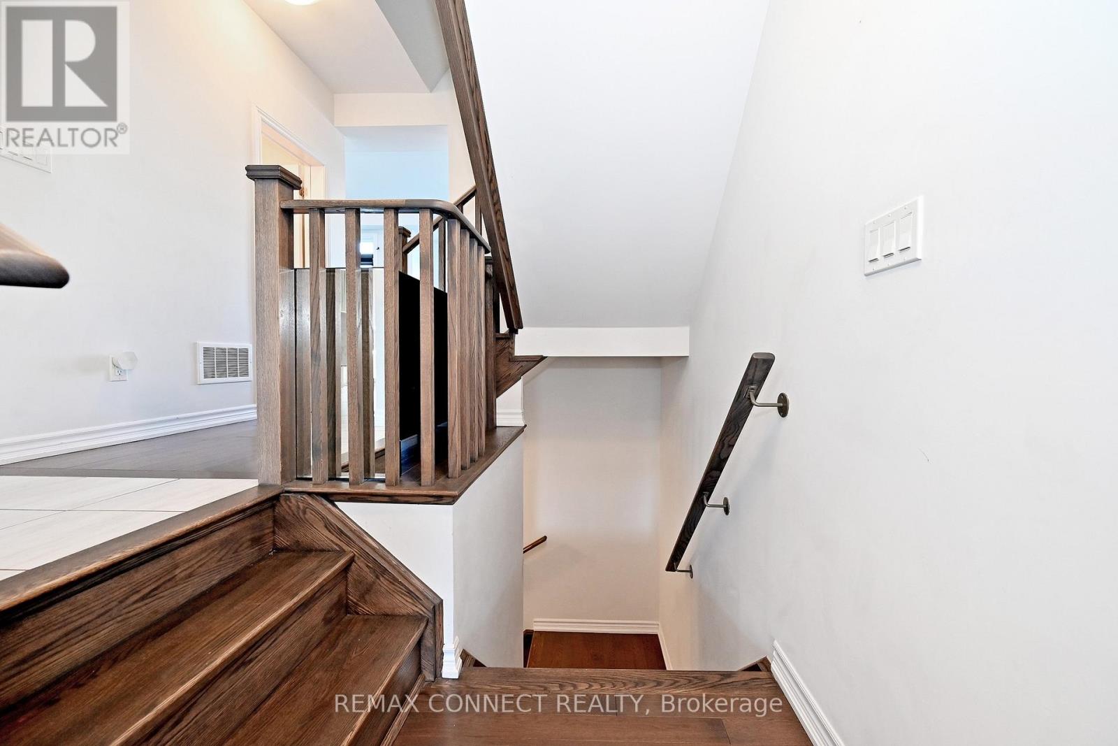 19 Gemma Place, Brampton, Ontario  L6Z 1X9 - Photo 37 - W12998152