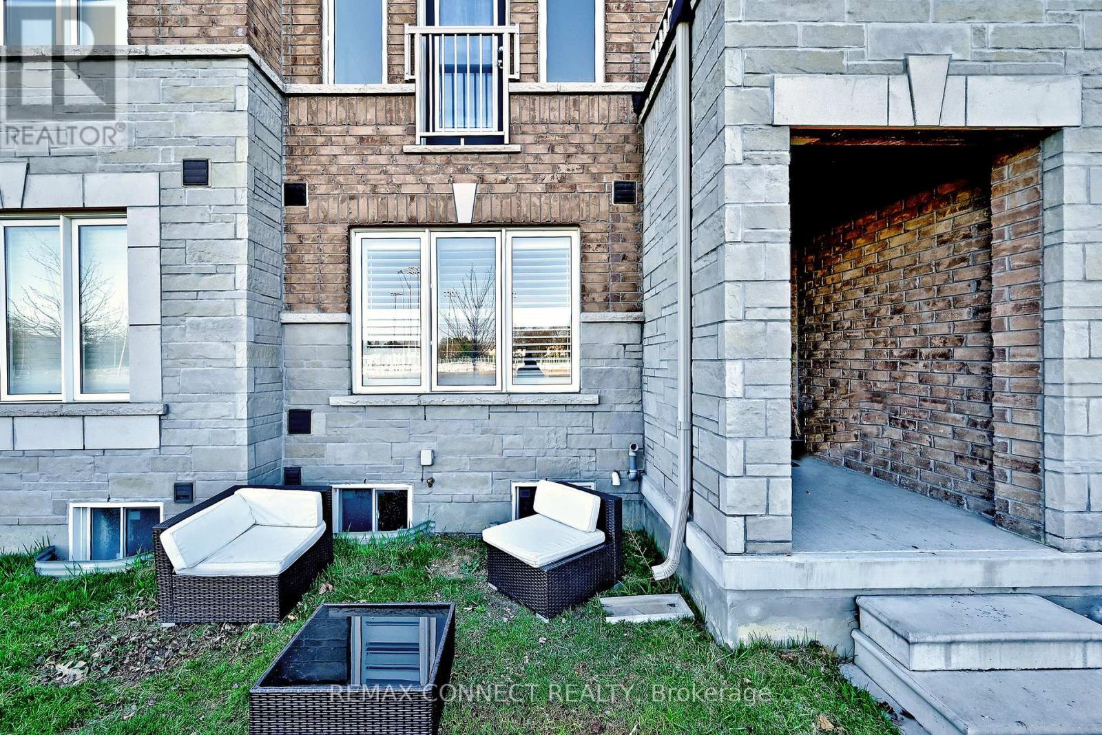 19 Gemma Place, Brampton, Ontario  L6Z 1X9 - Photo 47 - W12998152