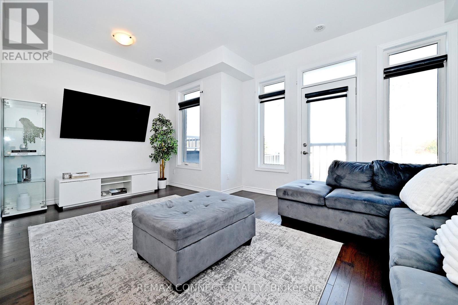 19 Gemma Place, Brampton, Ontario  L6Z 1X9 - Photo 9 - W12998152