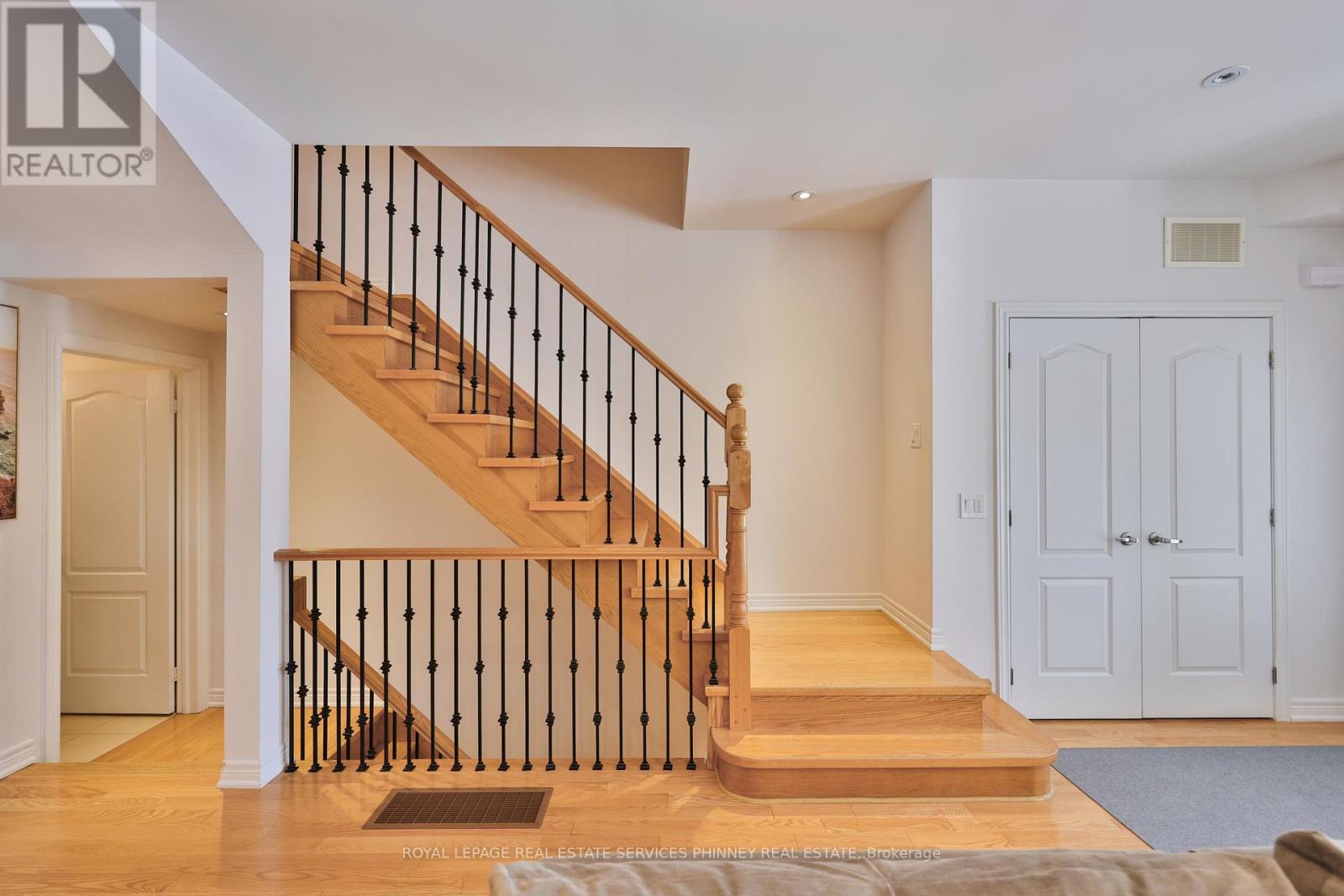 15 - 2460 Prince Michael Drive, Oakville, Ontario  L6H 0G8 - Photo 17 - W12998160