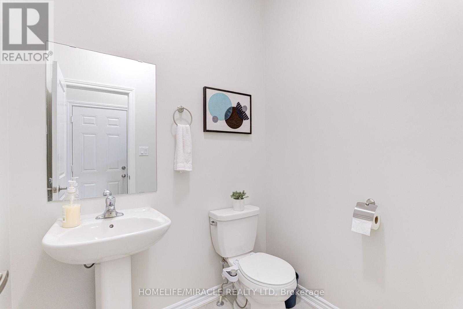 13 Truffle Court, Brampton, Ontario  L7A 5A6 - Photo 11 - W12998170