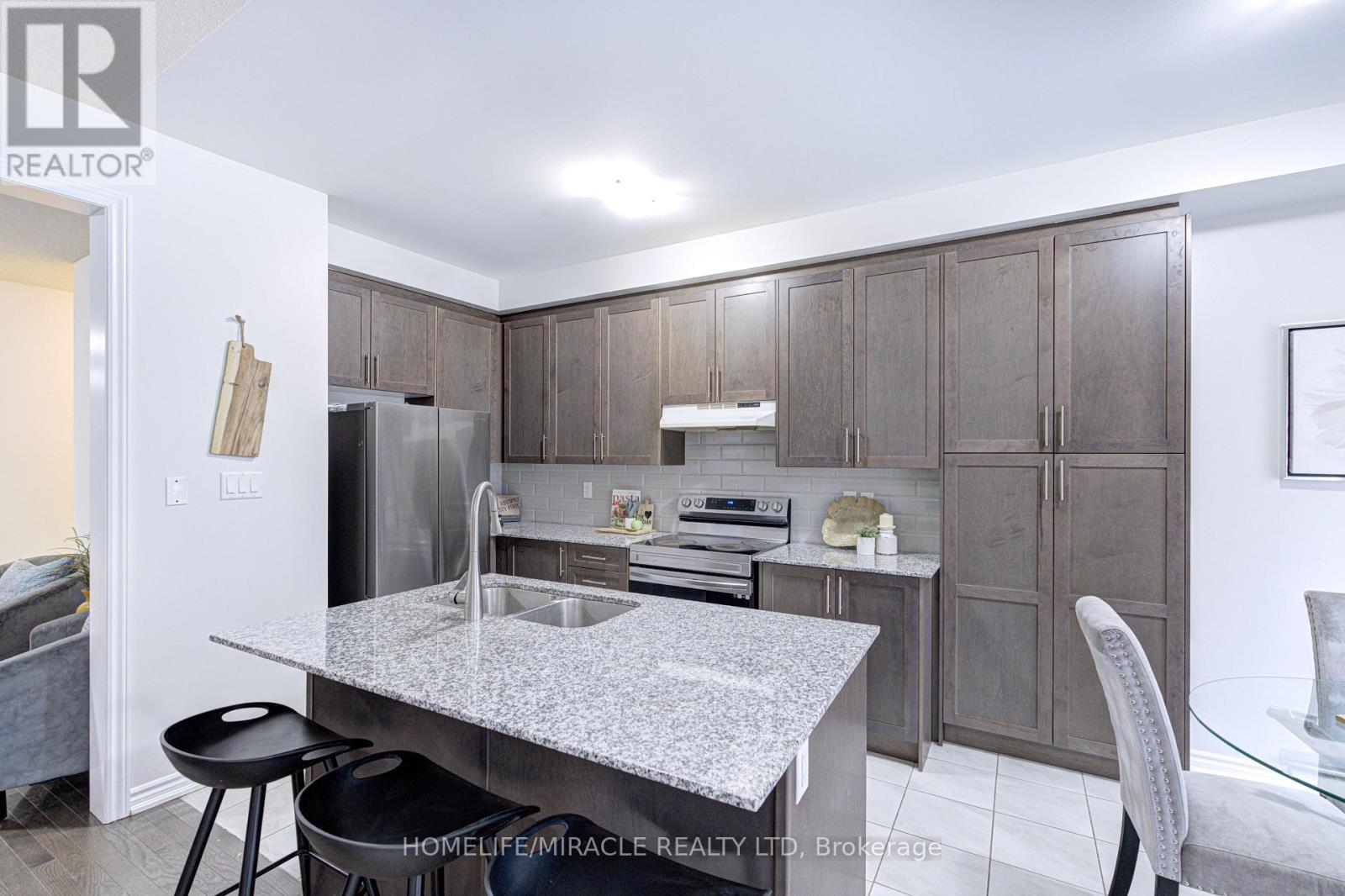 13 Truffle Court, Brampton, Ontario  L7A 5A6 - Photo 16 - W12998170