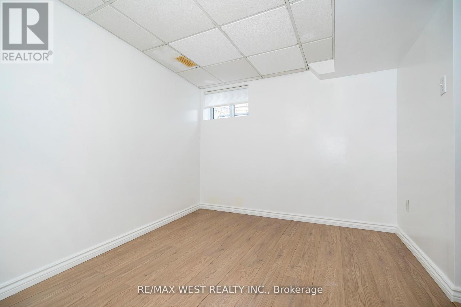 22 Dimplefield Place, Toronto, Ontario  M9C 4A1 - Photo 28 - W12998178