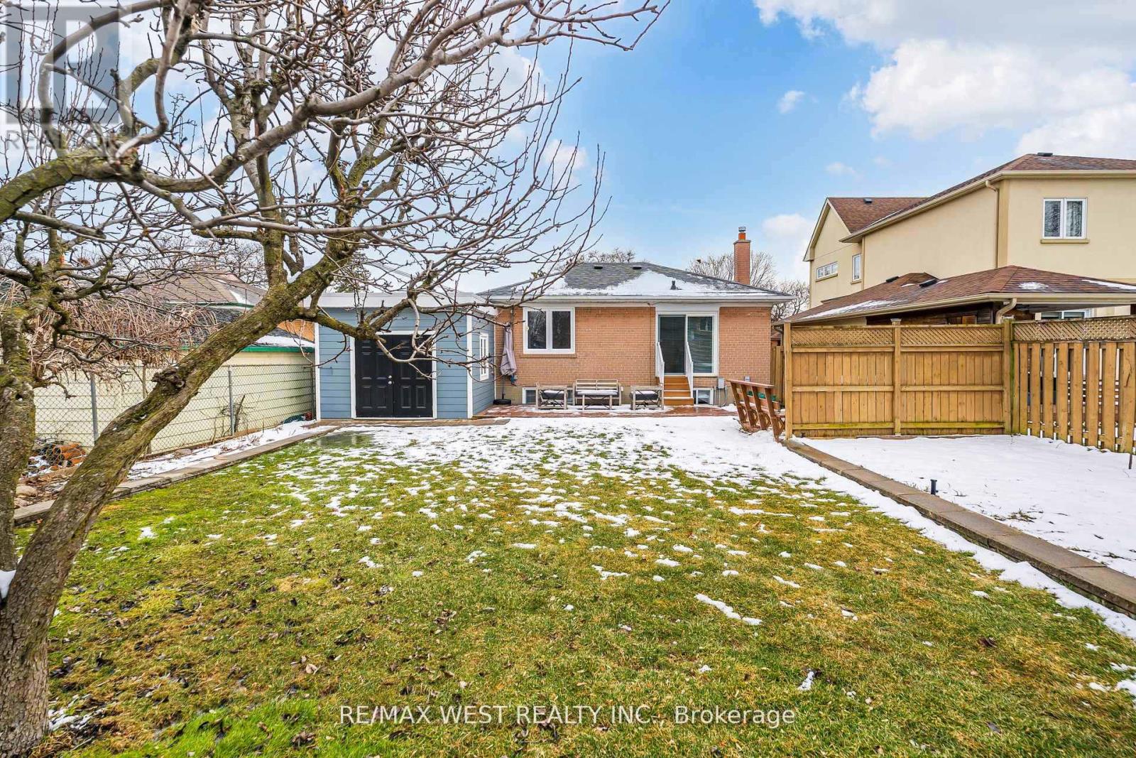 22 Dimplefield Place, Toronto, Ontario  M9C 4A1 - Photo 37 - W12998178