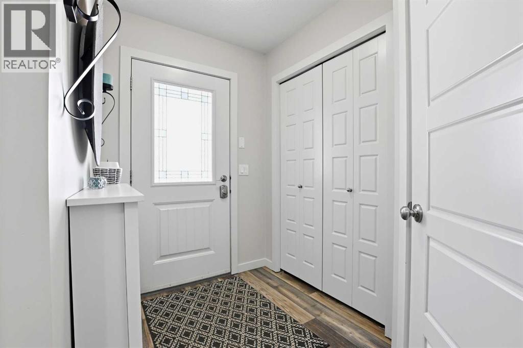 14 Van Slyke Way, Red Deer, Alberta  T4R 0N4 - Photo 2 - A2300599