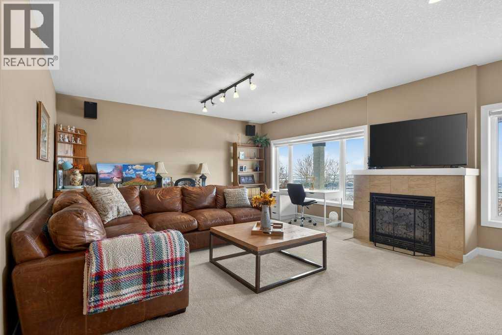 164 Gleneagles Estates Lane, Cochrane, Alberta  T4C 2H8 - Photo 35 - A2300183