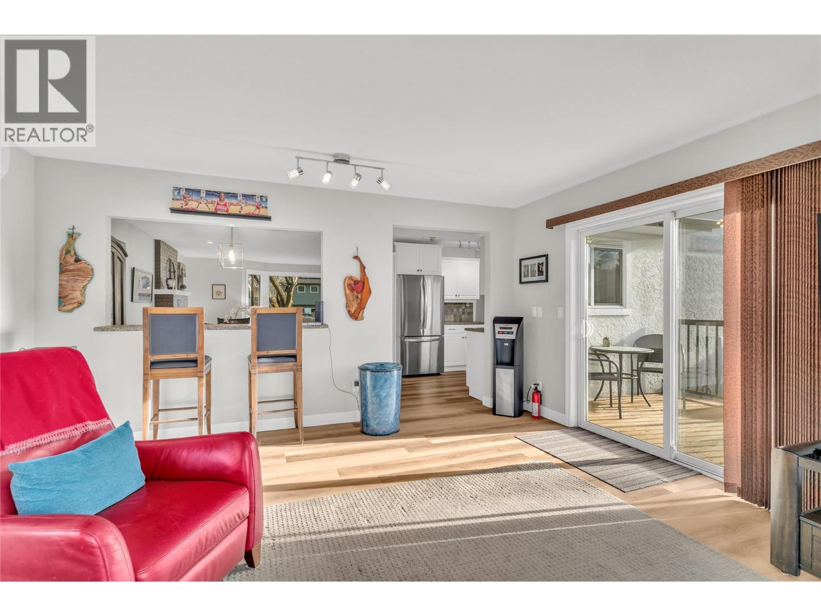 935 Hickory Road Kelowna Photo 12