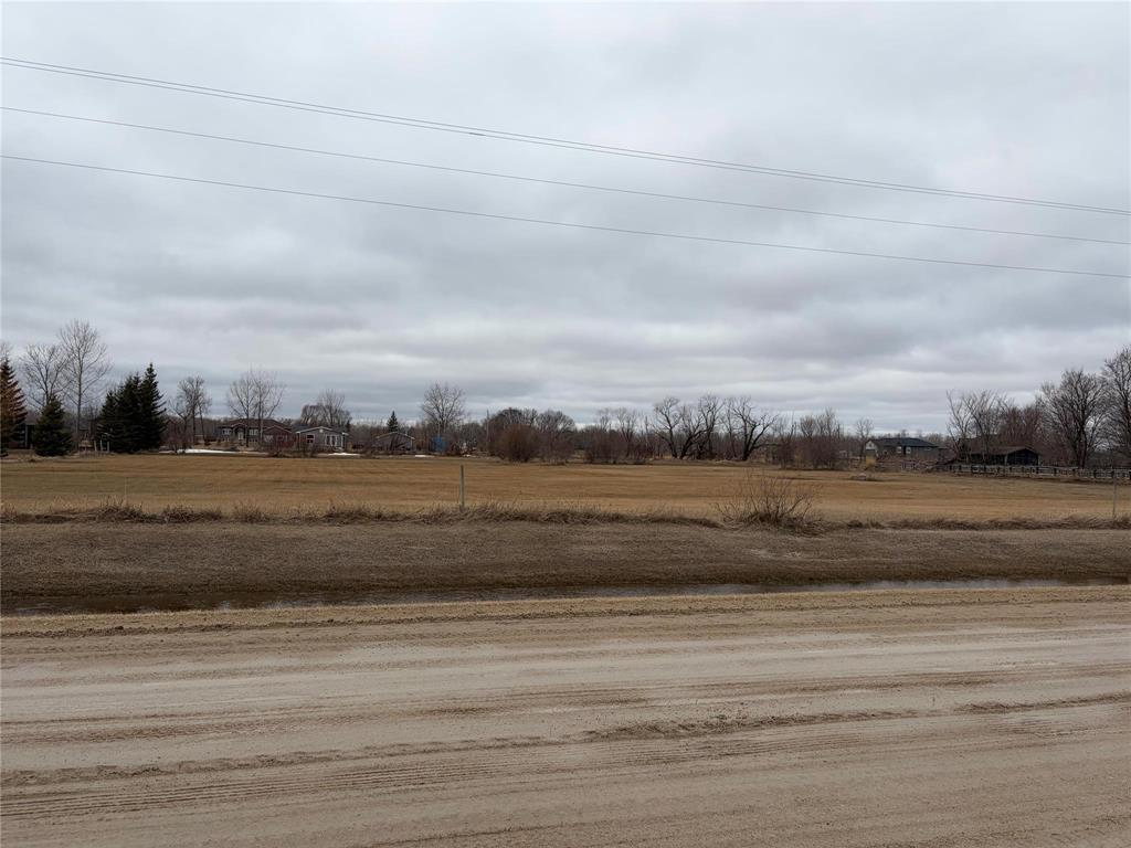 34122 37e Road, Steinbach, Manitoba  R5G 1L4 - Photo 2 - 202606008