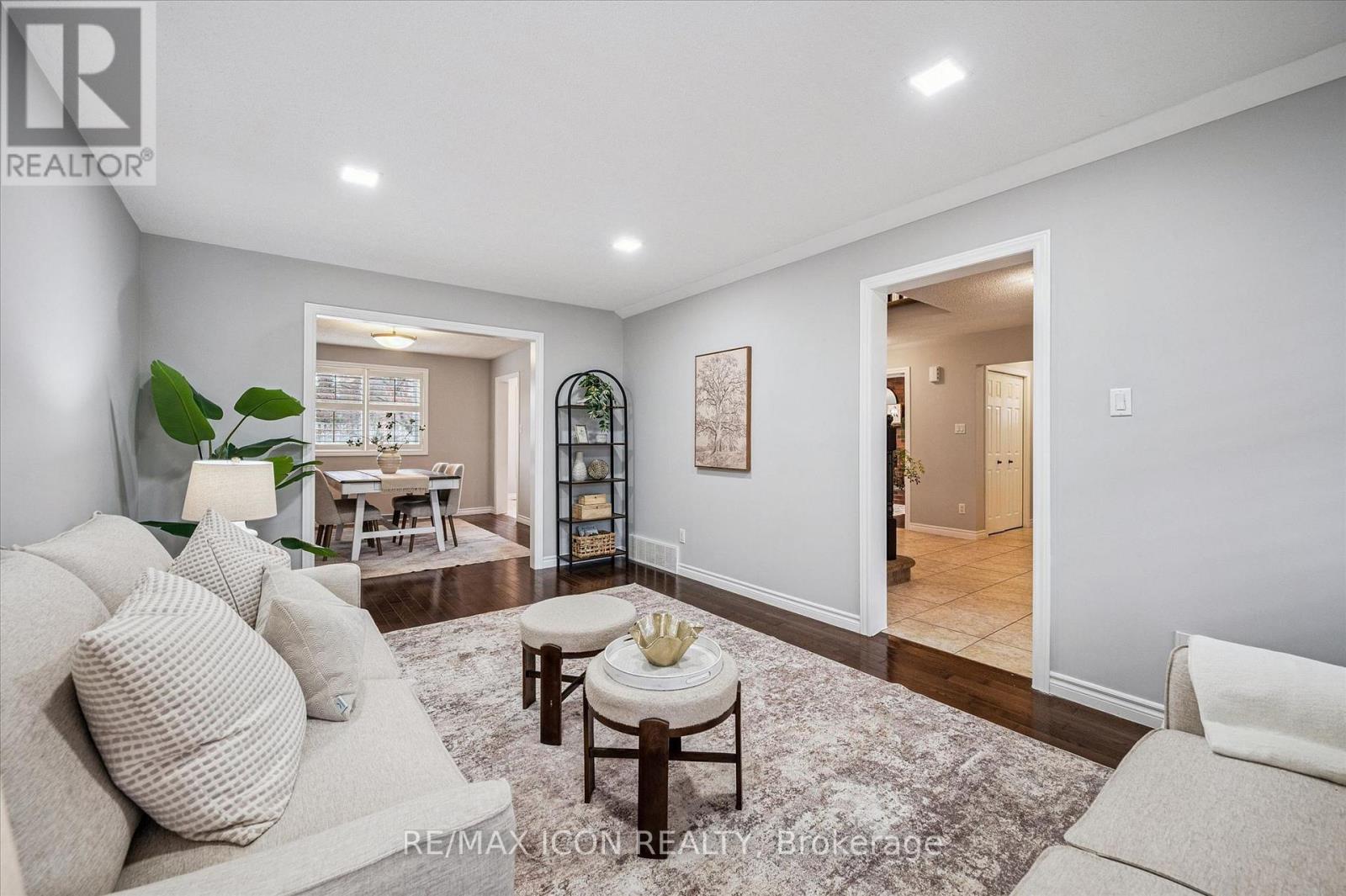 59 Bayne Crescent, Cambridge, Ontario  N1T 1E2 - Photo 3 - X12998166