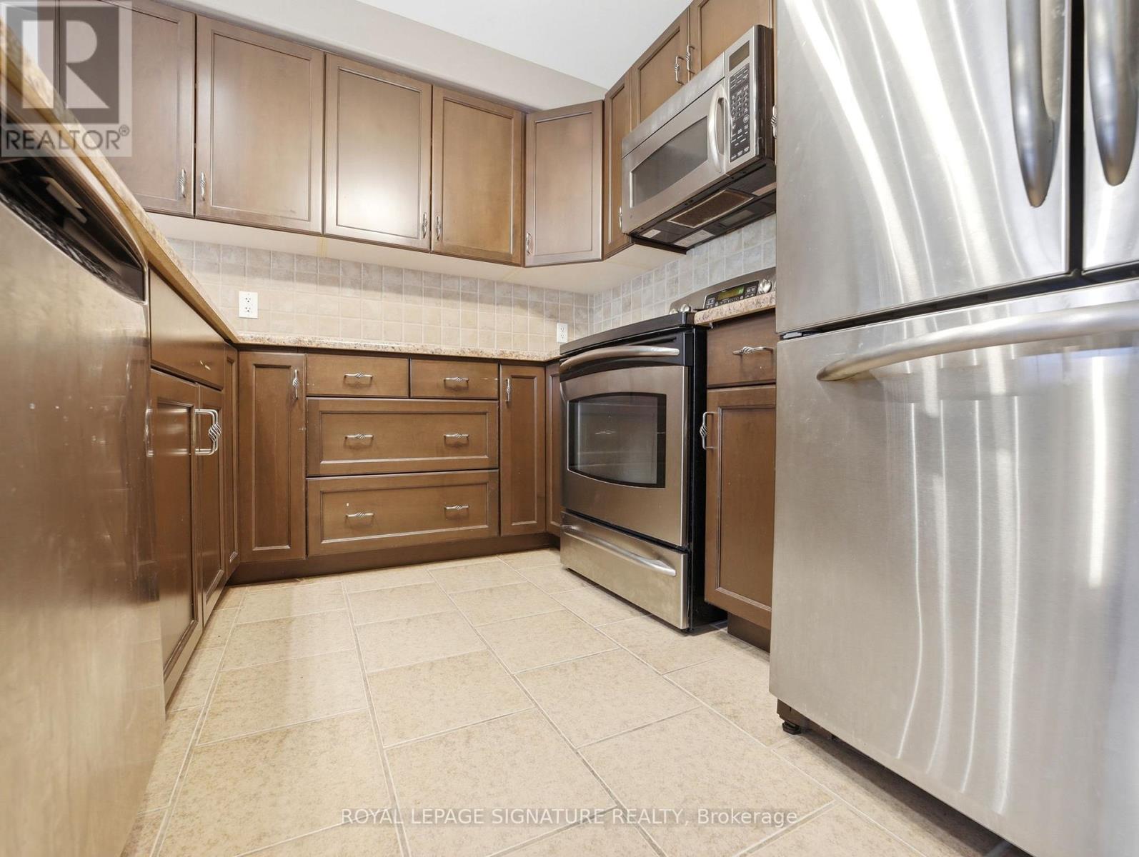 98 Willow Lane, Grimsby, Ontario  L3M 5P7 - Photo 12 - X12998192