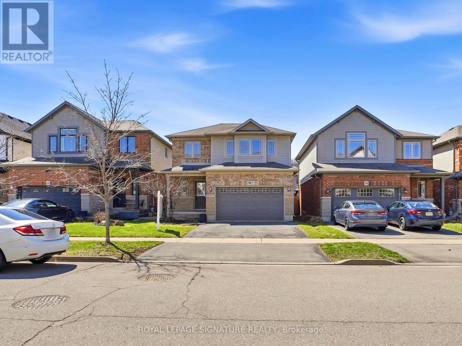 98 Willow Lane, Grimsby, Ontario  L3M 5P7 - Photo 2 - X12998192